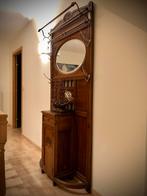 Wandkast (inkomhal), Ophalen