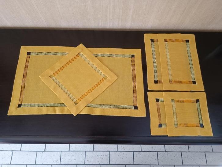 6 napperons assortis, Antiquités & Art, Tapis & Textile, Enlèvement