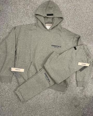 Essentials Fear of God Pak beschikbaar voor biedingen