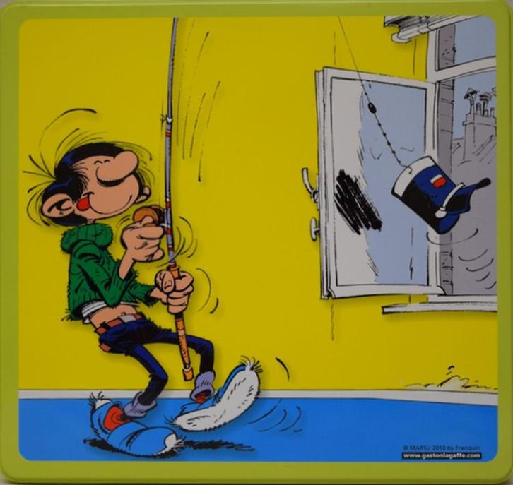 Boite métal 700 Gr Gaston Lagaffe 2010 Képi, Verzamelen, Blikken, Zo goed als nieuw, Koek(jes), Overige merken, Ophalen
