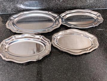 4 plateaux  beschikbaar voor biedingen