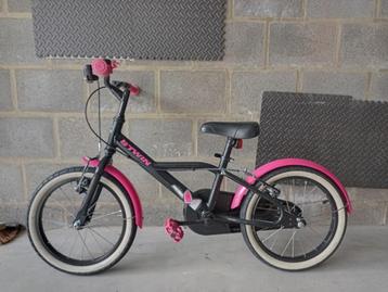 meisjes fiets in zeer goede staat 5 tot 7 jaar beschikbaar voor biedingen