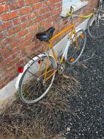 Oude koersfiets merk actif, Fietsen en Brommers, Fietsen | Oldtimers, 55 tot 59 cm, Ophalen, Actif, Jaren '60 of nieuwer