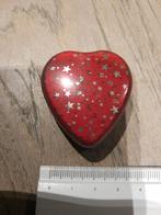 Klein metalen doosje in hartvorm, Verzamelen, Ophalen of Verzenden