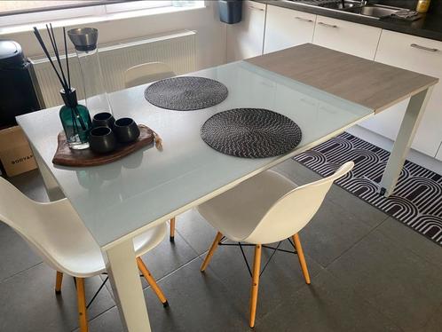 !BUITENKANS!! - Prachtige eettafel uit metaal met glas, Huis en Inrichting, Tafels | Eettafels, Zo goed als nieuw, Glas, Metaal