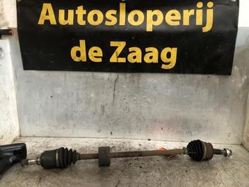 Aandrijfas rechts-voor van een Fiat 500 beschikbaar voor biedingen