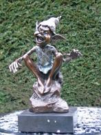 statue d un troll ou lutin assis sur rocher en bronze signé, Bronze, Enlèvement ou Envoi