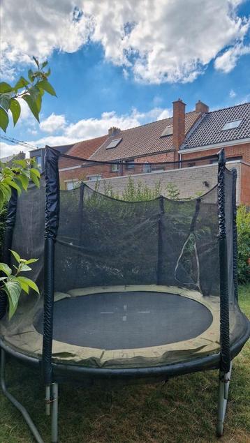 Trampoline 240cm beschikbaar voor biedingen