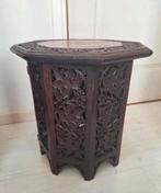 Mooi Oud gedetailleerd tafeltje van hout, Huis en Inrichting, Minder dan 45 cm, Minder dan 55 cm, Ophalen of Verzenden, Zo goed als nieuw