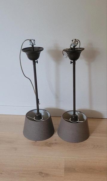 2 landelijke linnen plafondlampen beschikbaar voor biedingen