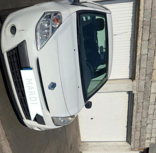 Clio 3 phase 2, Auto's, Renault, Particulier, Clio, Diesel, Berline, 3 deurs, Handgeschakeld, Wit, Stof, Ophalen