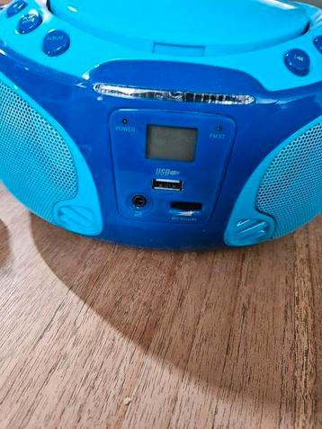 Leuke radio lenco beschikbaar voor biedingen