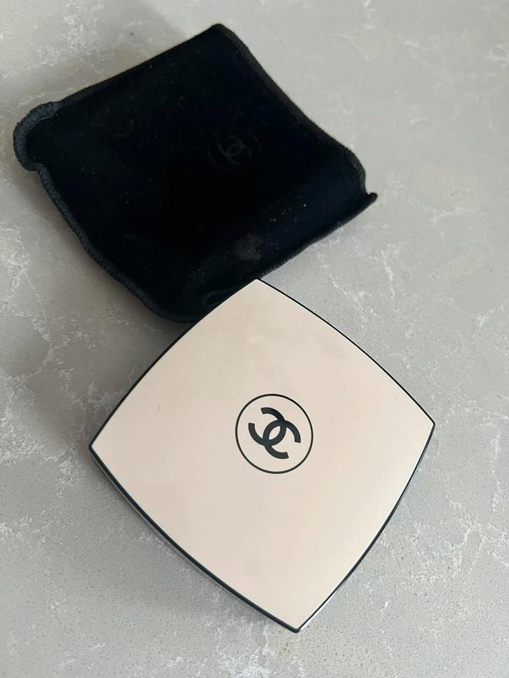 Chanel Sunny Powder, Handtassen en Accessoires, Uiterlijk | Gezichtsverzorging, Zo goed als nieuw, Ophalen of Verzenden
