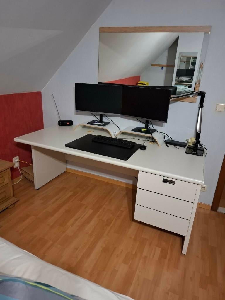 BULO BUREAU 1,80 (B) x 0,80 (D) x 0,71 (H), met ladekast, Enlèvement, Utilisé, Bureau