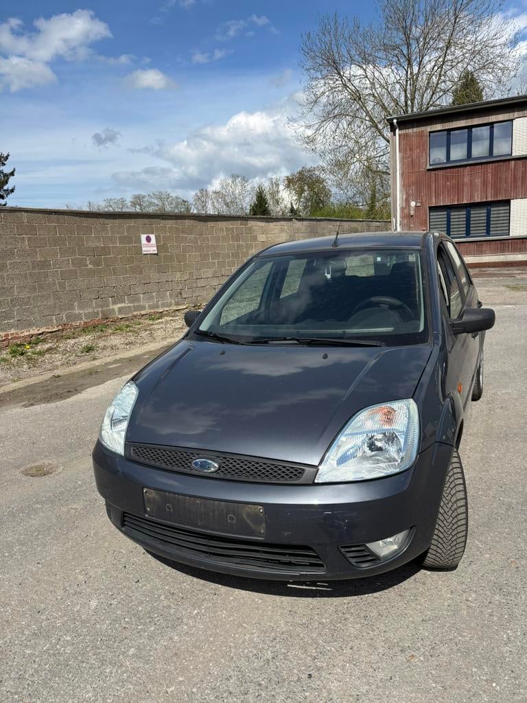 Ford fiesta 13 i 2005 (ct-car pass), Auto's, Stof, 4 cilinders, Particulier, Fiësta