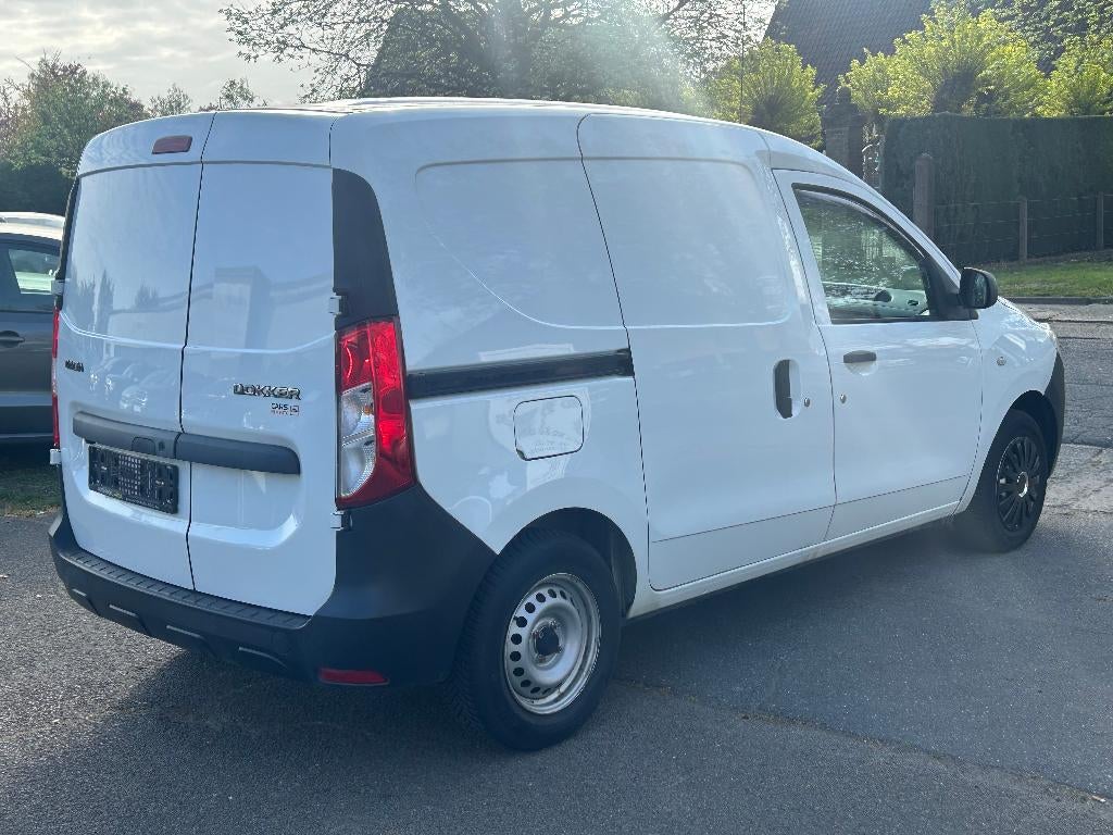 Dacia Dokker 1.6i, 2016, 156.620km, Lichte Vracht, Keuring, Auto's, Bestelwagens en Lichte vracht, 75 kW, Stof, 140 g/km, Euro 6