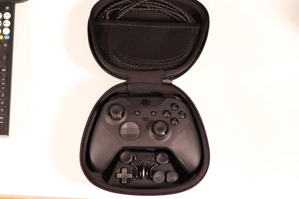 Microsoft Xbox Elite Wireless Controller Series 2, Ophalen