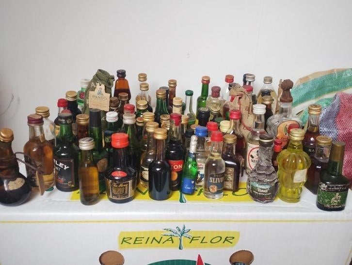 Mini likeurflesjes, Ophalen