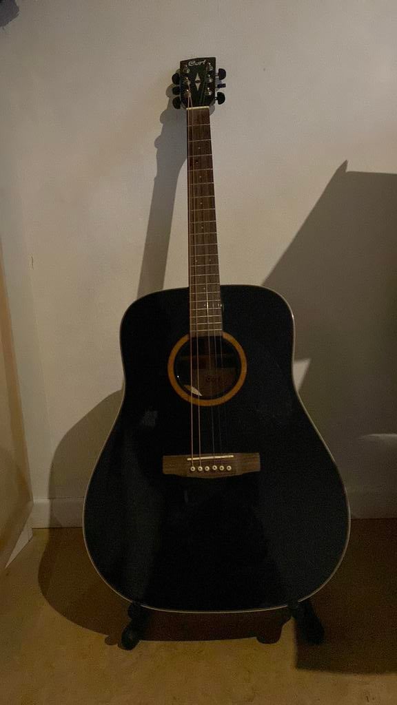 CORD akoestische gitaar + gitaarhoes, Muziek en Instrumenten, Ophalen, Zo goed als nieuw