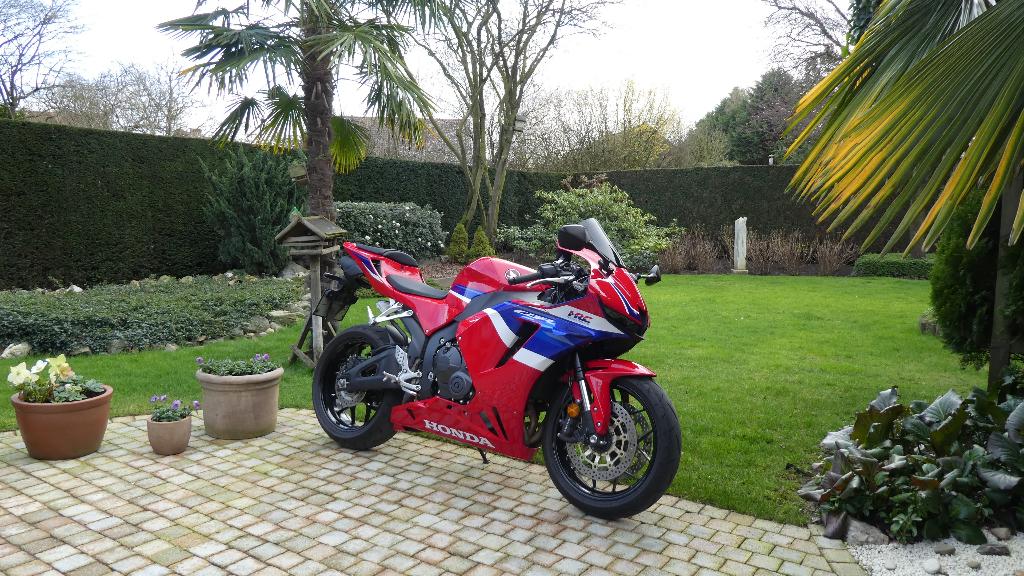 Honda CBR600RR 2025    (6.010km oplopend)