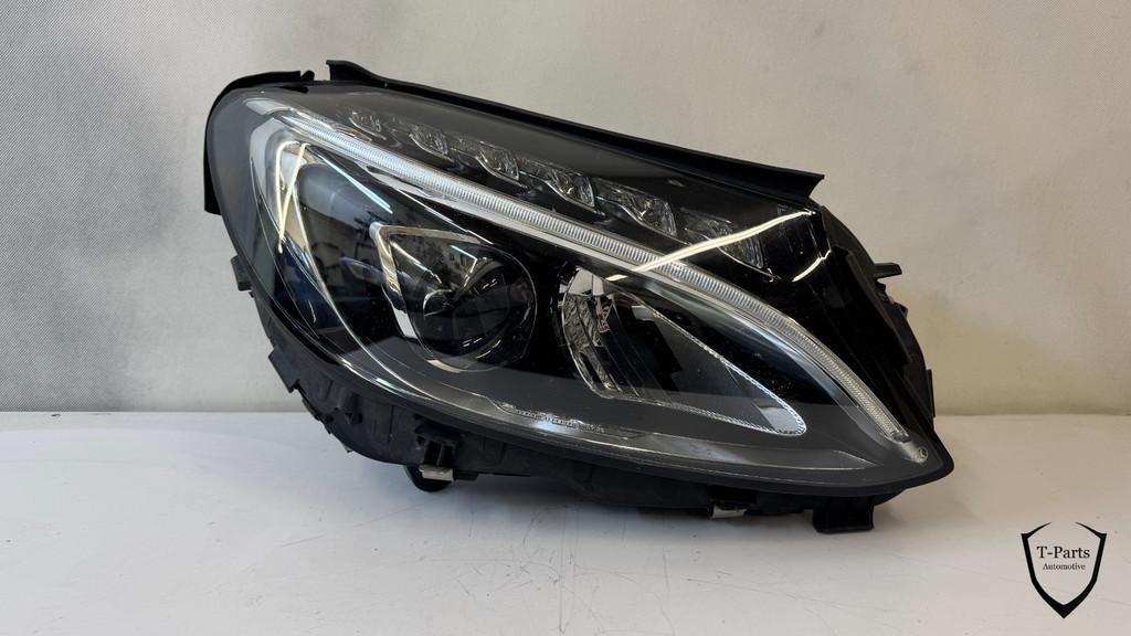 mercedes c klasse koplamp rechts A2059062604, Gebruikt, Mercedes-Benz AG, Mercedes-Benz, Mercedesstrasse 120
70372  Stuttgart, DE