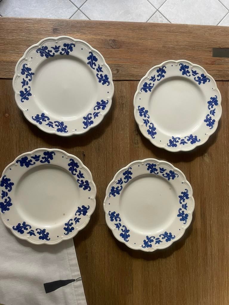 4 petites assiettes boch…faire offre, Enlèvement ou Envoi
