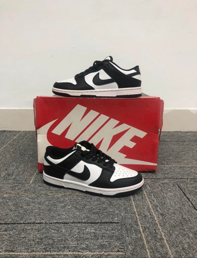 Nike Panda Dunk UE 41, Enfants & Bébés, Vêtements de bébé | Chaussures & Chaussettes, Enlèvement ou Envoi, Comme neuf
