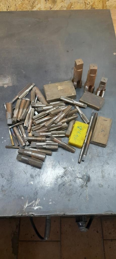 Draad tappen, Ophalen