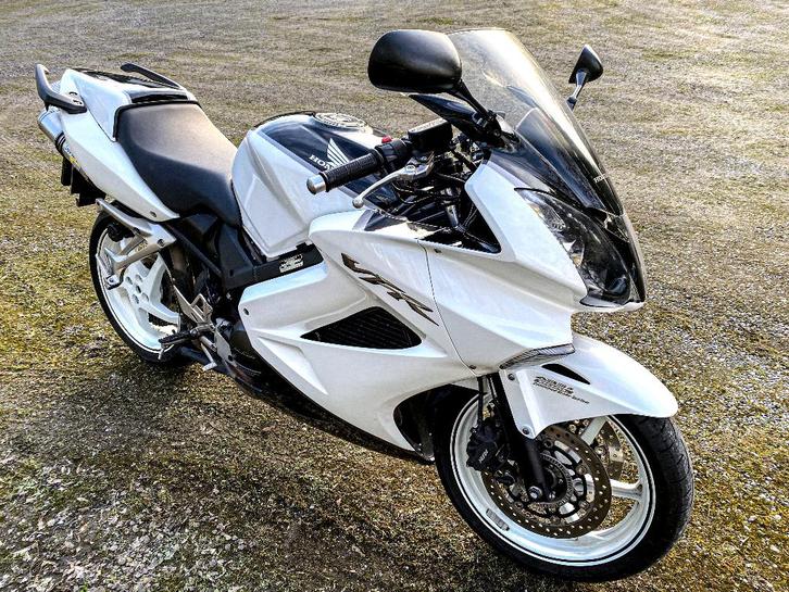 HONDA VFR800 VTEX special edition, Motos, Motos | Honda, Particulier, Sport, plus de 35 kW, 4 cylindres, Permis Moto A, ABS, Échappement sport
