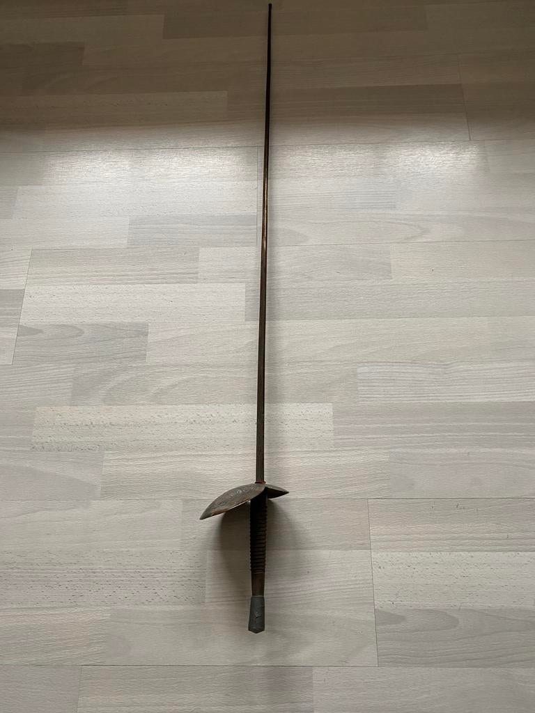 Épée d'écran, Antiquités & Art, Enlèvement