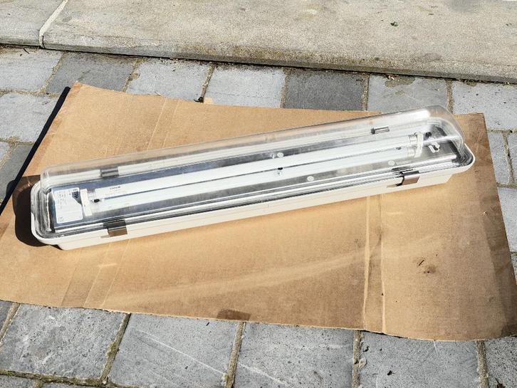 2x Eclairage de secours - ETAP K3, Doe-het-zelf en Bouw, Bouwverlichting, Nieuw, Lamp met armatuur, Ophalen