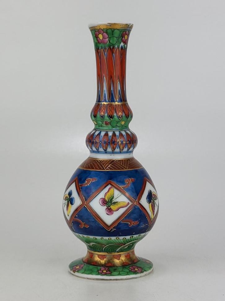 Vase ancien en porcelaine de style Dresde avec marque Meisse, Antiquités & Art, Antiquités | Vases, Enlèvement ou Envoi