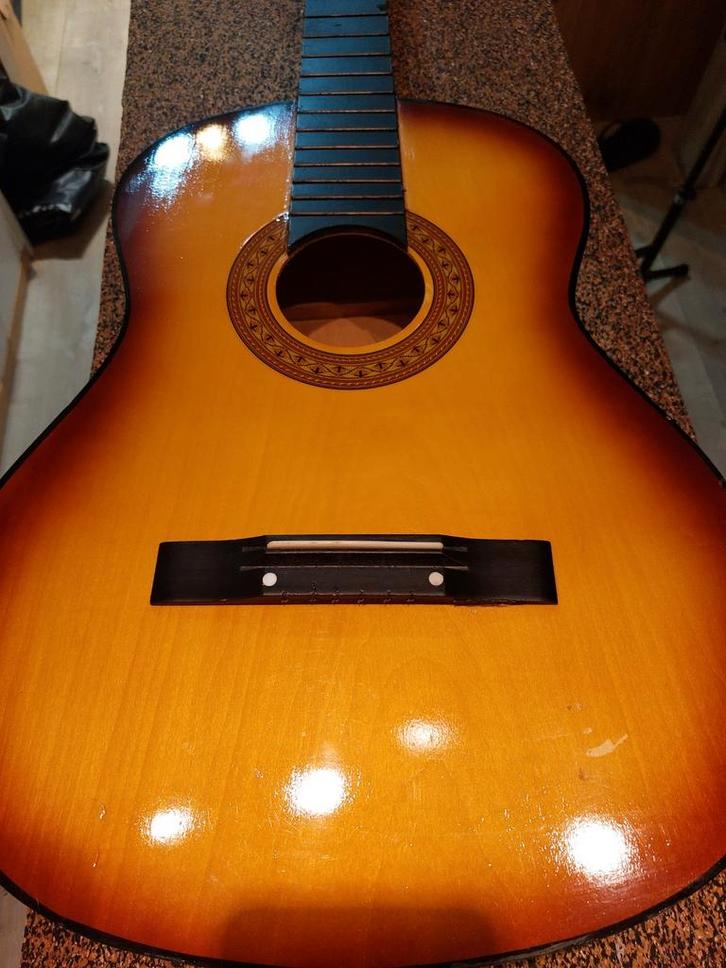 Guitare 4/4 sans cordes pour débutant, Musique & Instruments, Instruments à corde | Autre, Comme neuf, Enlèvement