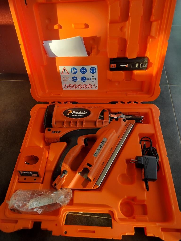 paslode nagelpistool, Ophalen, Zo goed als nieuw