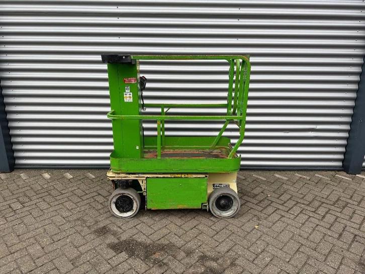 JLG 1230ES Hoogwerker Masthoogwerker (bj 2013), Zakelijke goederen, Machines en Bouw | Liften, Steigers en Ladders