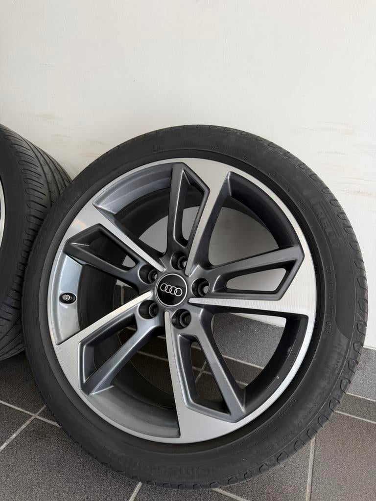 Audi A4 A5 Velgen B9, Auto-onderdelen, Banden en Velgen, Ophalen, All Season, Band(en)