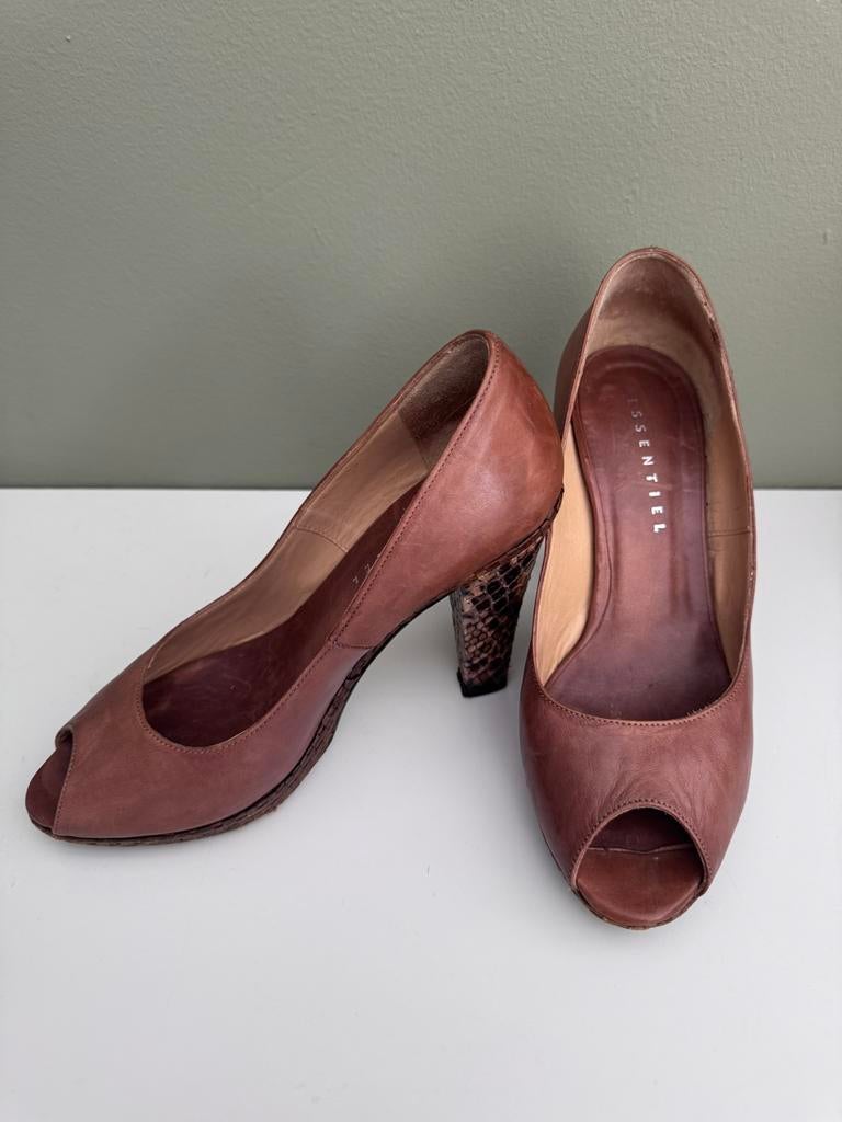 Essentiel peeptoe hakken maat 39, Kleding | Dames, Pumps, Bruin, Ophalen of Verzenden, Gedragen