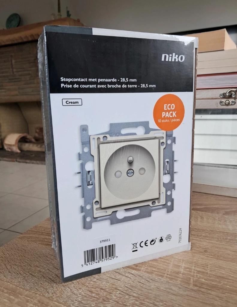 Pack de 10 prises NIKO, Bricolage & Construction, Enlèvement ou Envoi, Neuf, Prise de courant