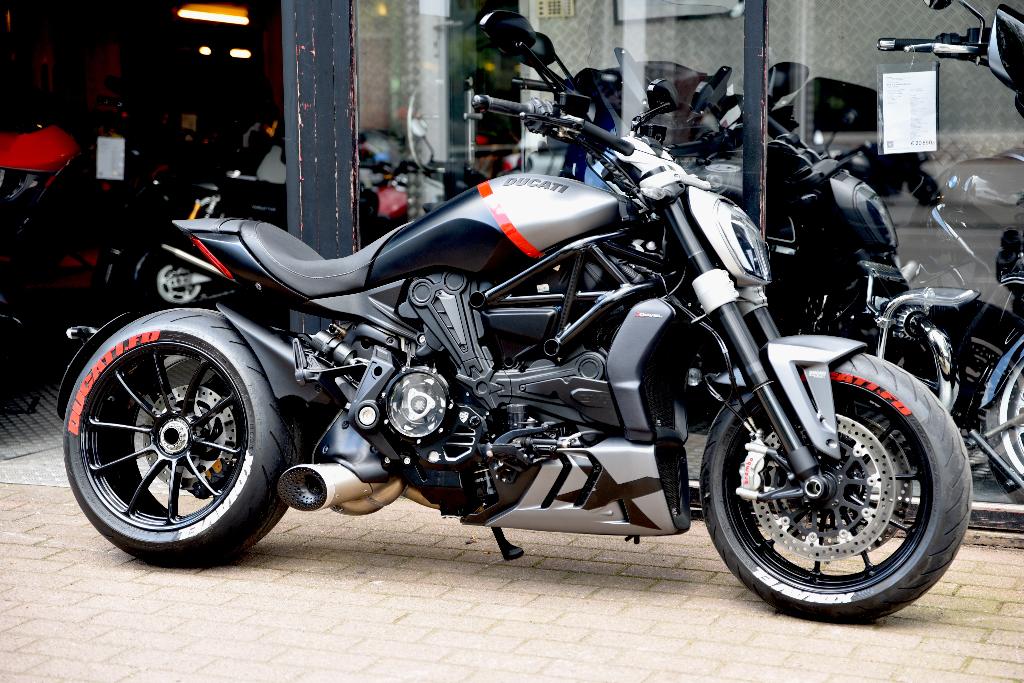 DUCATI XDIAVEL BLACK STAR ***MOTOVERTE.BE***, 2 cilinders, Occasion, Bedrijf, 1260 cc
