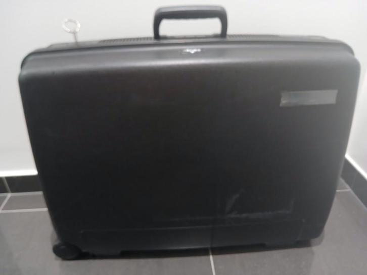 Kwalitatieve valies delsey, Handtassen en Accessoires, Koffers, Zo goed als nieuw, Hard kunststof, Slot, Wieltjes, Ophalen of Verzenden