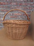 Fietsmand ovaal riet met dubbele haken, Ophalen of Verzenden, Zo goed als nieuw, Fietsmand, Stuurbevestiging