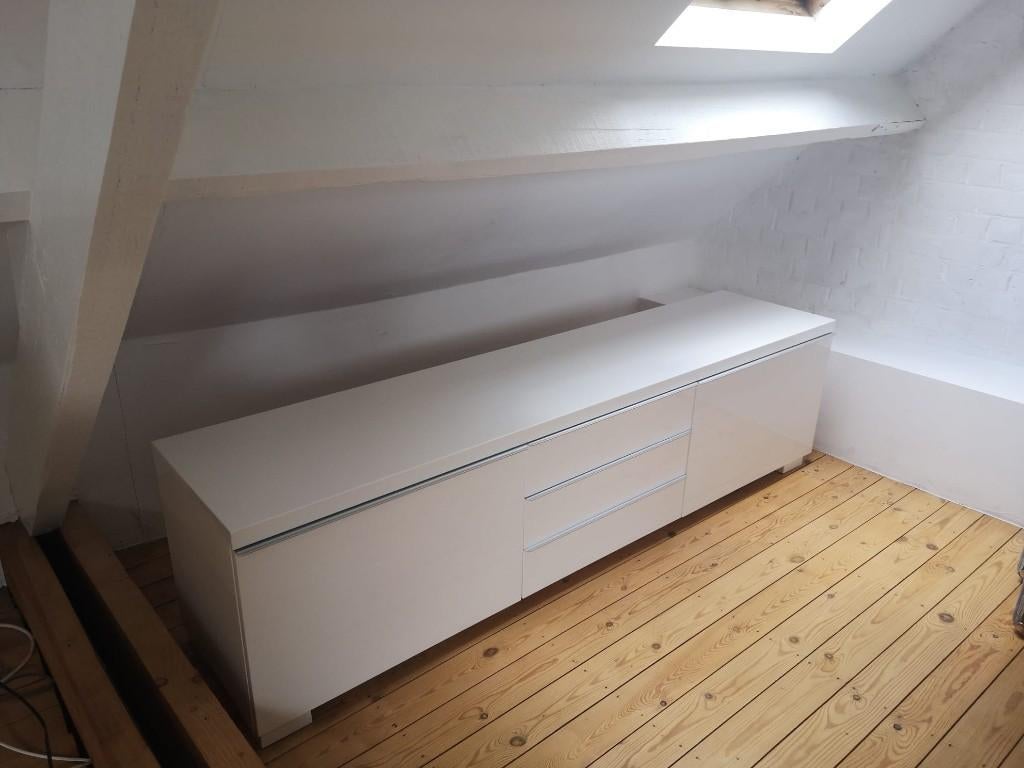 meuble bas tv laqué blanc Ikea, Maison & Meubles, Enlèvement, Comme neuf