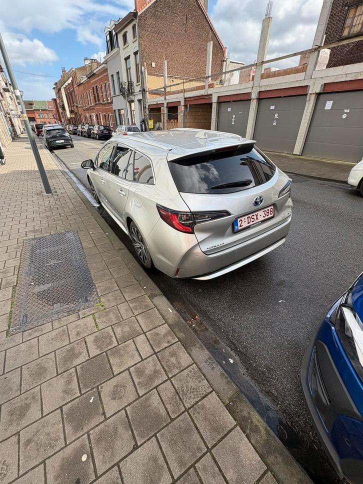 Toyota corolla hybrid, Autos, Toyota, Particulier, Corolla, Hybride Électrique/Essence, Euro 6, Break, 5 portes, Automatique, Autres couleurs