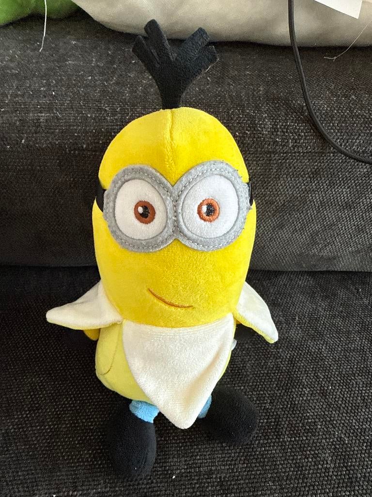 Peluche Minion avec cape - peluche douce (très bon état), Neuf, Jaune, Autres marques, Enlèvement