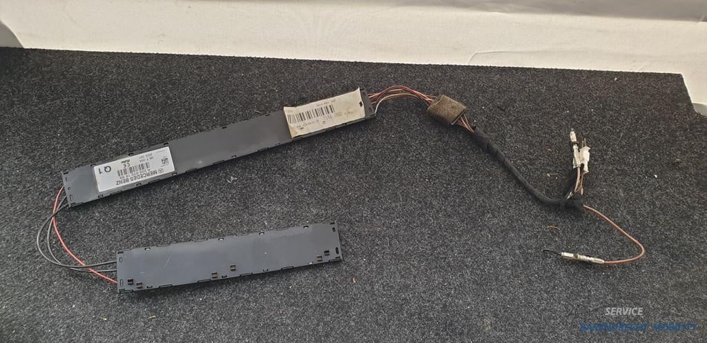 Aerial Antenne sleutel Radio W203 W209 C-klasse A2038701689, Gebruikt, Mercedes-Benz AG, Mercedes-Benz, Mercedesstrasse 120
70372  Stuttgart, DE