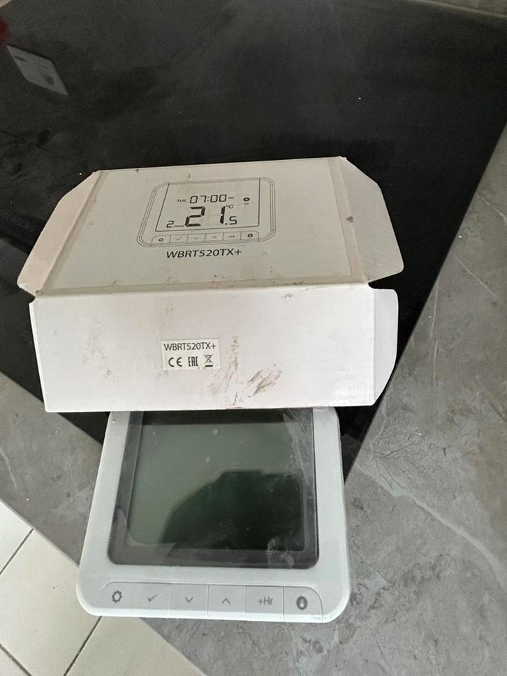 Radiateurs électriques, Bricolage & Construction, Chauffage & Radiateurs, Comme neuf, Radiateur, 800 watts ou plus, 30 à 80 cm