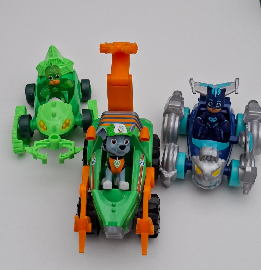 Véhicules Pyjamasque et Pat Patrouille, Enlèvement