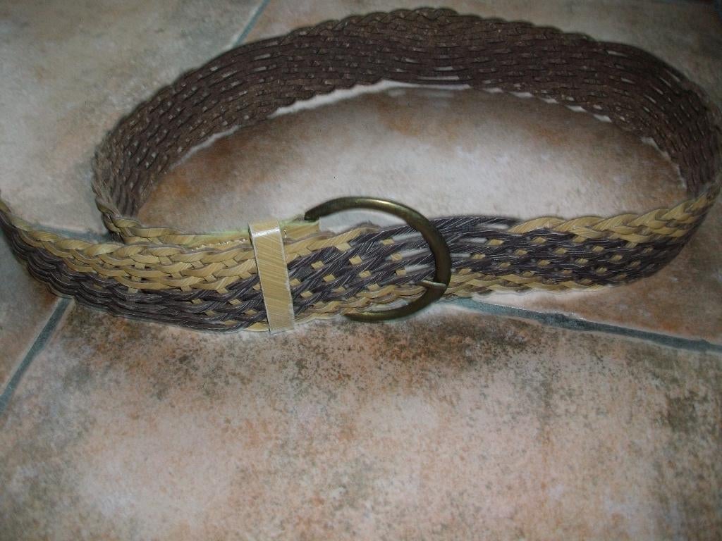 Brede camelkleurige riem, 95 cm, brede sluiting, Kleding | Dames, Riemen en Ceinturen, 5 cm of meer, 90 tot 100 cm, Heupriem, Ophalen of Verzenden