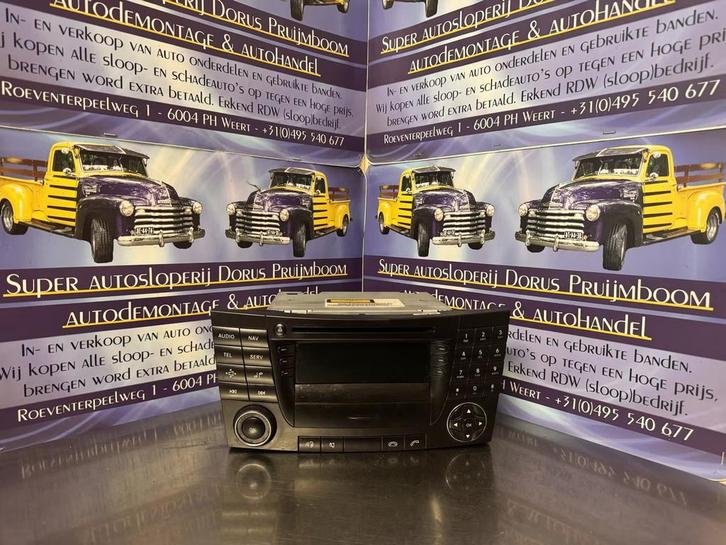 Mercedes w211 radio navi systeem, Auto-onderdelen, Elektronica en Kabels, Mercedes-Benz, Gebruikt