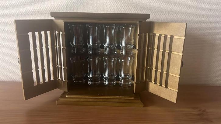 Mooi borrelkastje, Verzamelen, Glas en Drinkglazen, Ophalen